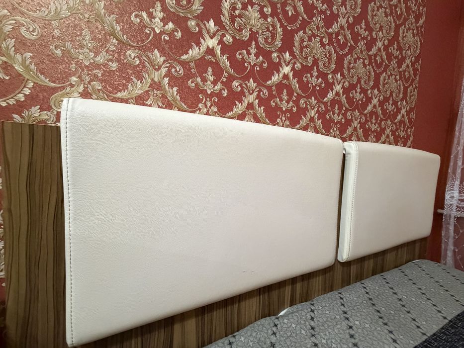 Продам двуспальную кровать б/у