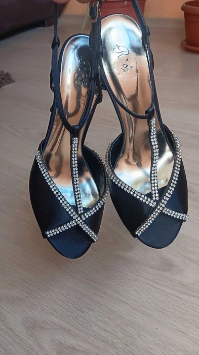 Обувки на токчета