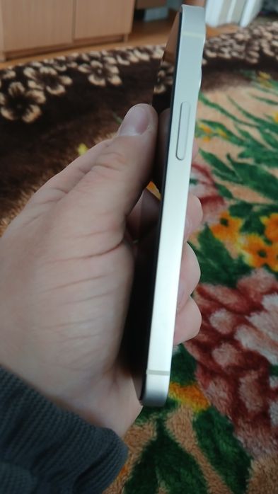 Продам Iphone 12 mini