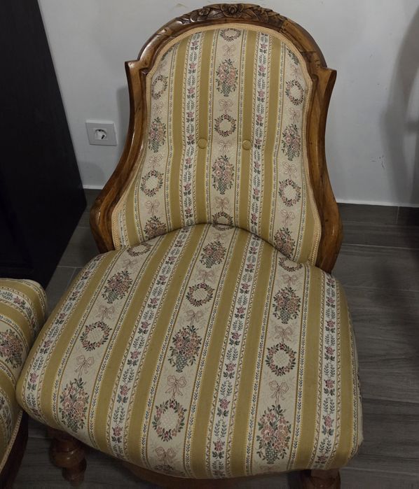 Mobila vintage, retapitata