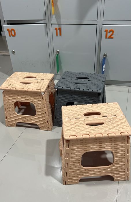 Продам стульчики пластиковые