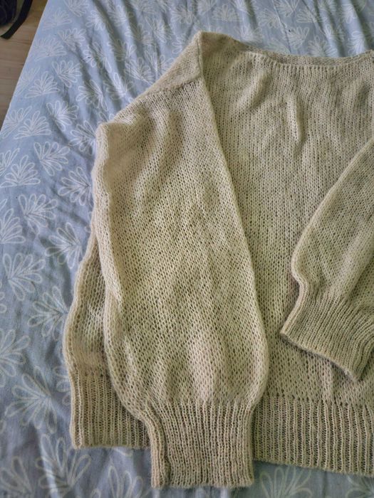 Мек мохерен пуловер