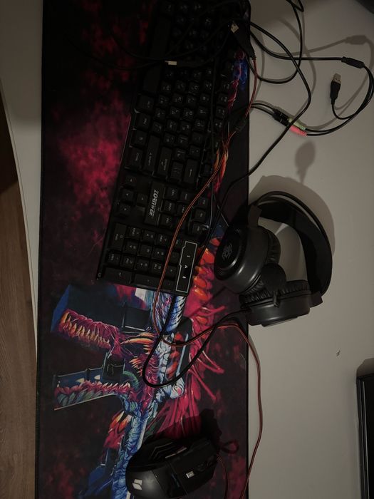 Игровой набор мышка,наушники,клавиатура,коврик