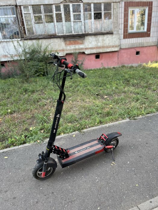 электросамокат KUQUAY M4