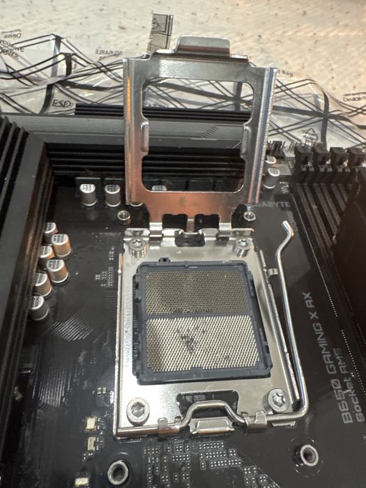 Gigabyte B650 Gaming X AX