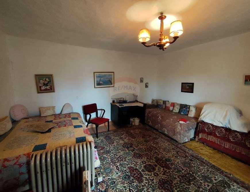 Продава се Къща в Добрич, Автогара - 527 кв.м за 342 €/кв.м - Снимка #10