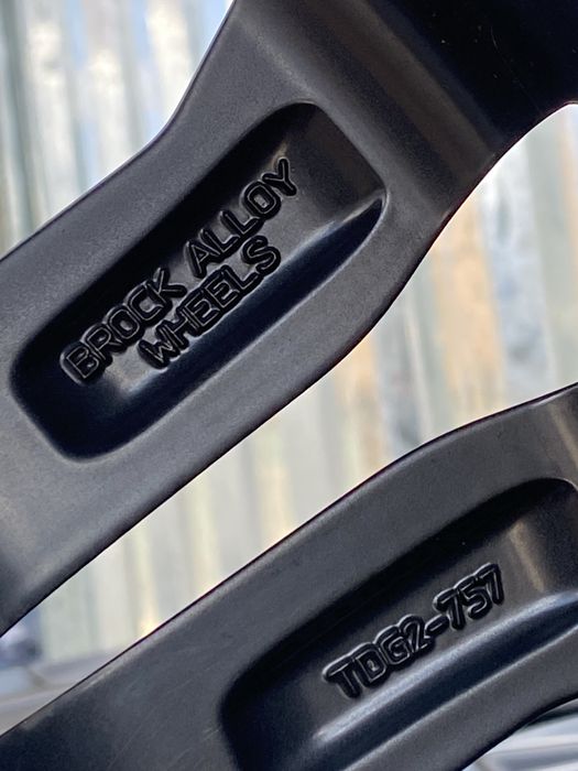 17 цола 5 х 114.3 мм Тойота , Toyota