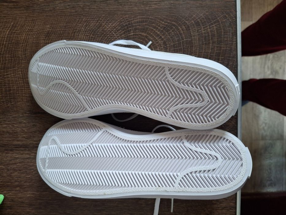 Adidași Nike 38 !