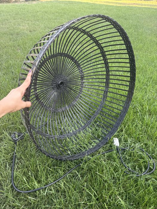 Градинска лампа плетена черно