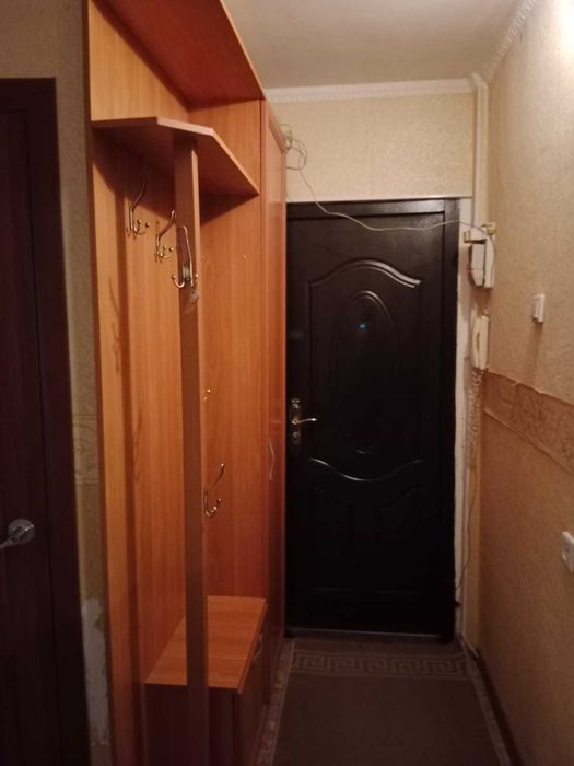 Продам для прихожей шкаф