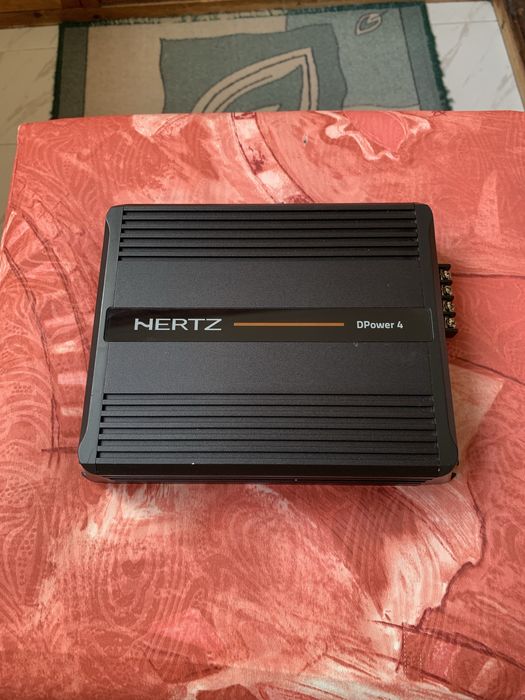 Авто усилвател Hertz