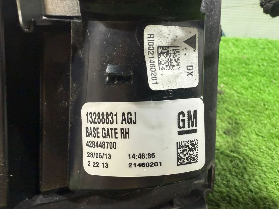 STOP TRIPLA HAION DREAPTA OPEL ZAFIRA C 2013 2.0 DIESEL monovolum MPV COD OEM 13288831 428448700 2011-2019