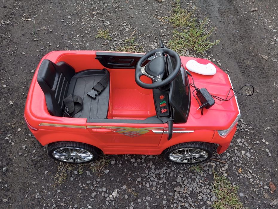 Продам детский электромобиль