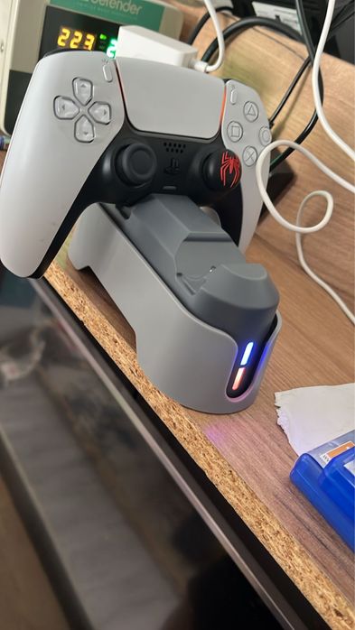 Зарядная станция  для джойстика DualSense