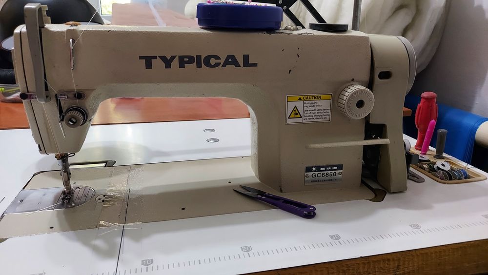 Швейная машина TYPICAL