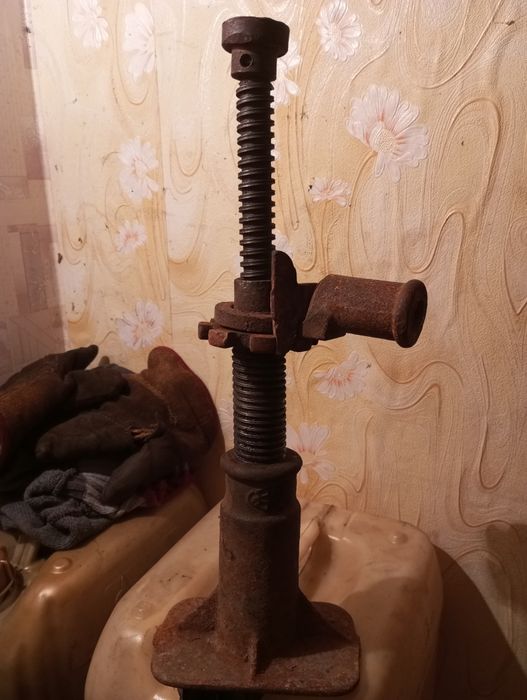 Домкрат, продам домкрат