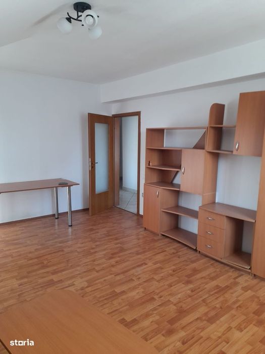 Apartament 3 camere in Europa, cu Garaj indiv. zona benzinariei Mol — fotografia 1