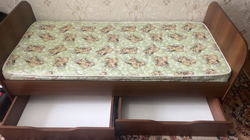 Кровать детская продам