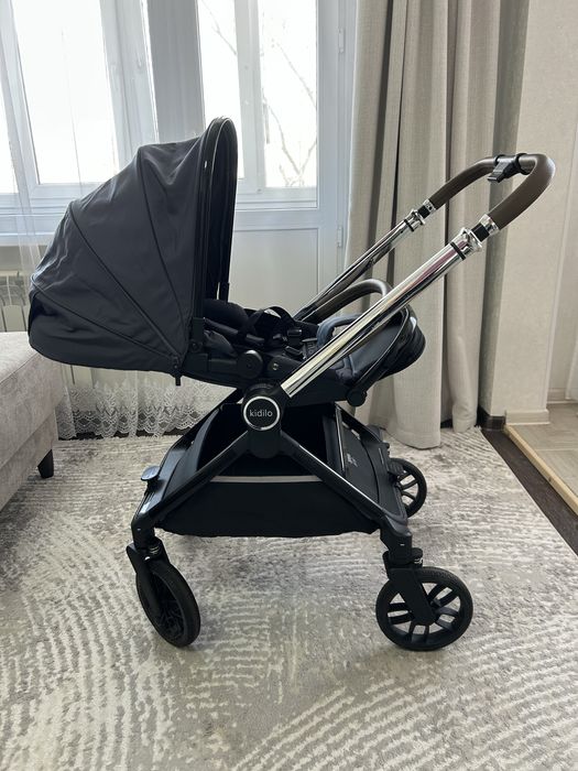 Продам коляску 3 в 1