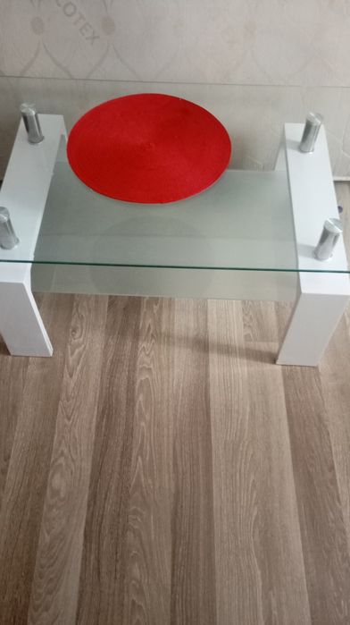 Vând masa de stica stare bună