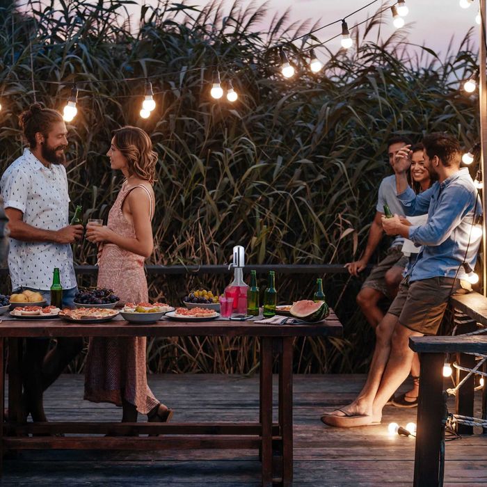 Dispenser de bauturi cu pompa manuala, cu 6 pahare, sticla, 2.4l