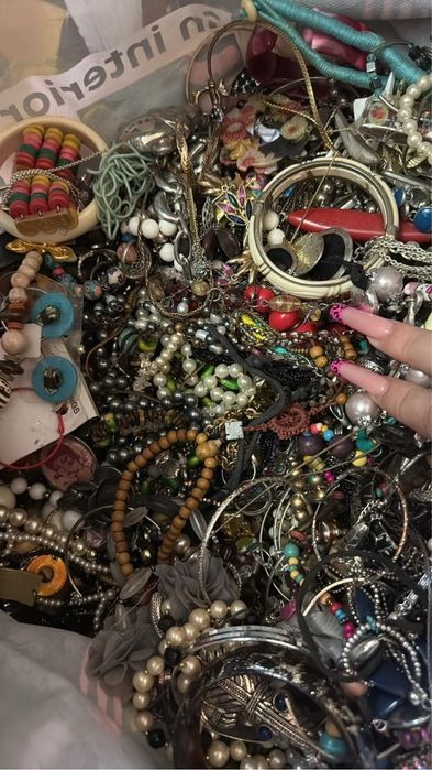 Vand lot bijuterii vintage in stare foarte buna