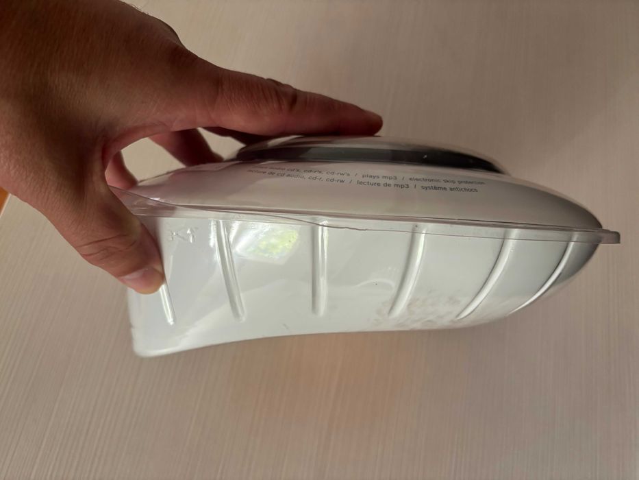 Cd Player Philips-Nike  ACT400/17 nou sigilat, cumparat din SUA.