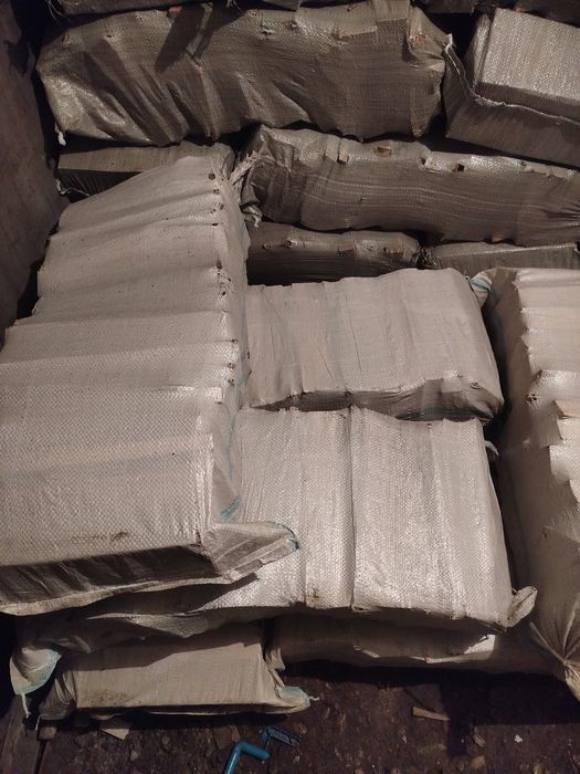 Дрова  в  мешках.