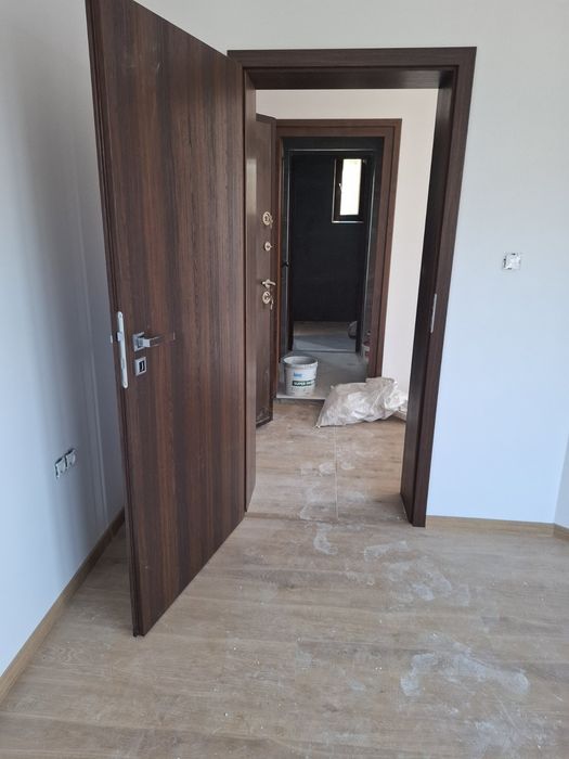 Продава се Двустаен апартамент в Казанлък - 65 кв.м за 863 €/кв.м - Снимка #4