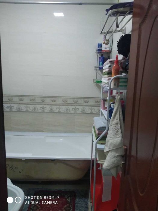 Yangi Hayot Do`stlik 2 mavezsi 3 xonali uy sotiladi