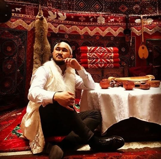 Тамада-Ведущий на двух языках 70 000!