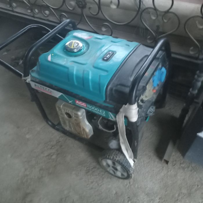 Бензиновый генератор 8квт