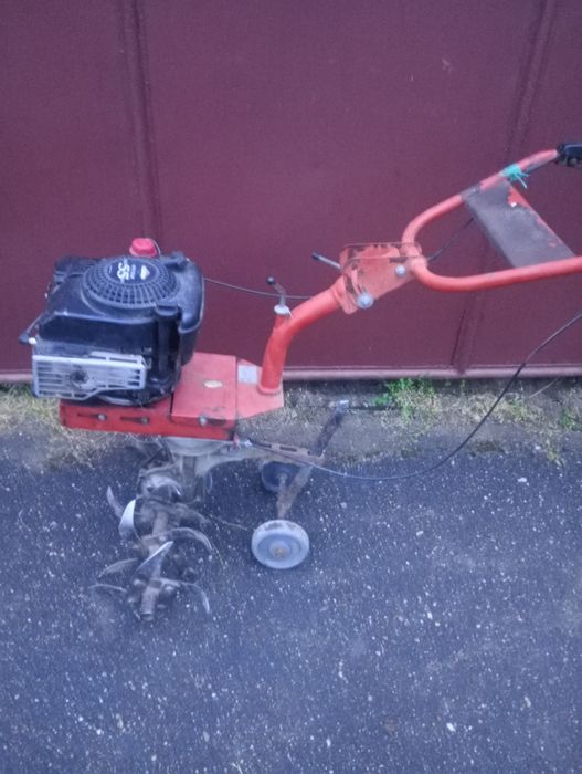 Vând motocultor, motosapă 5,5 CP