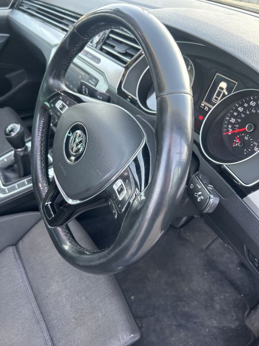 Volan piele cu airbag vw passat b8 an 2016