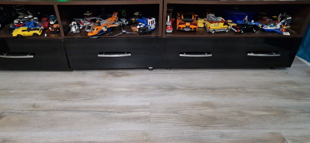 Vând jucării lego diferite modele