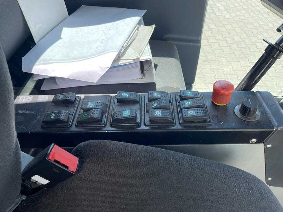 Măturătoare CITY CAT 2020 XL / Kupper Weisser