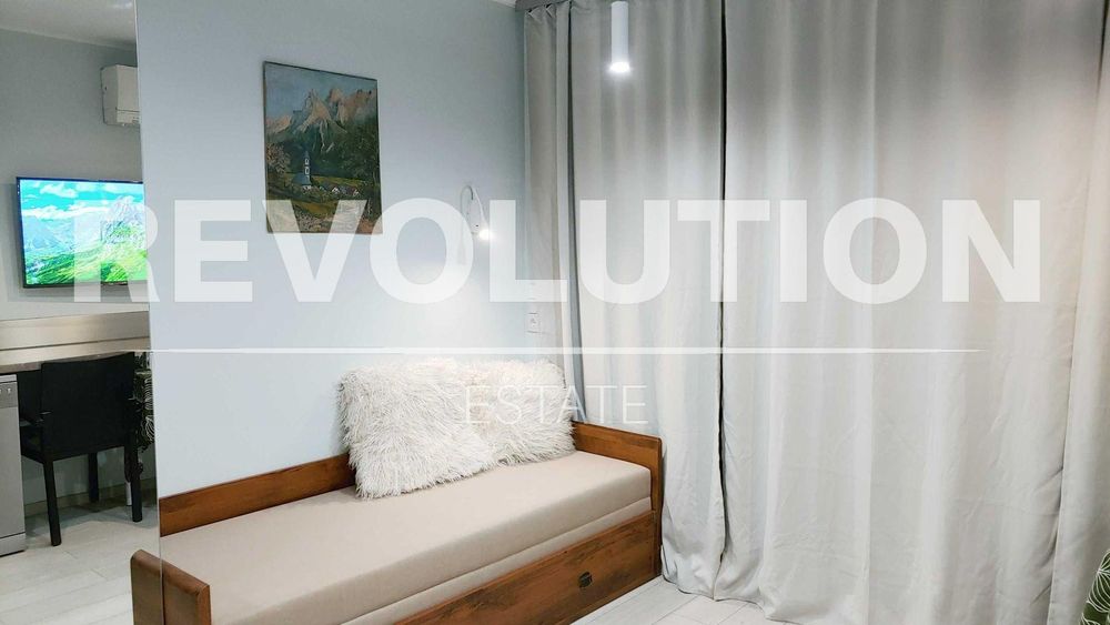 Дава се под наем Едностаен апартамент в Варна, Колхозен пазар - 32 кв.м за 360 € - Снимка #1