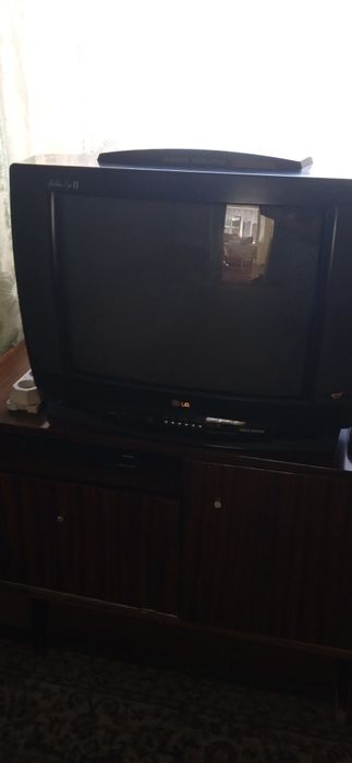 Телевизор LG 52 диагональ
