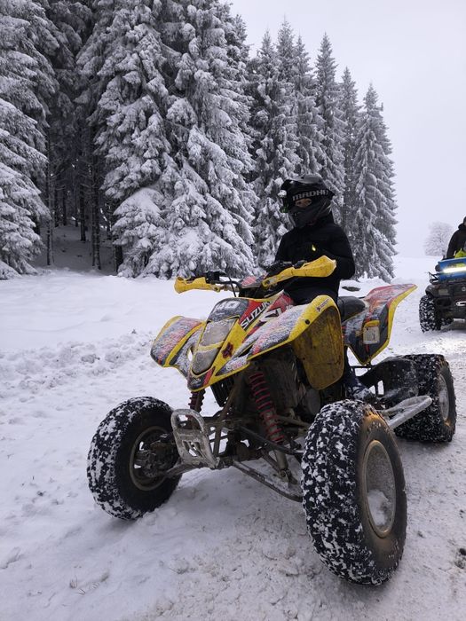 Vând Suzuki ltz 400