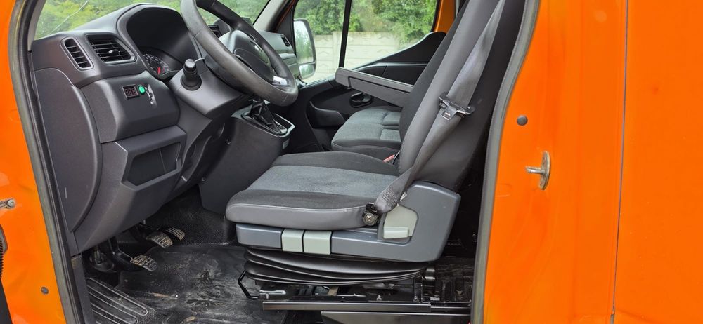 Renault Master 10 Europaleti  cu Lift Hidraulic