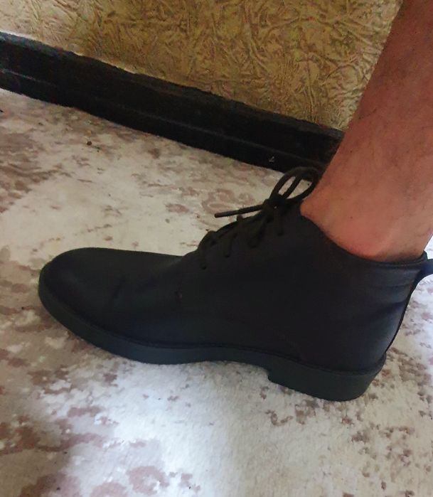 Продаются кожаные ботинки