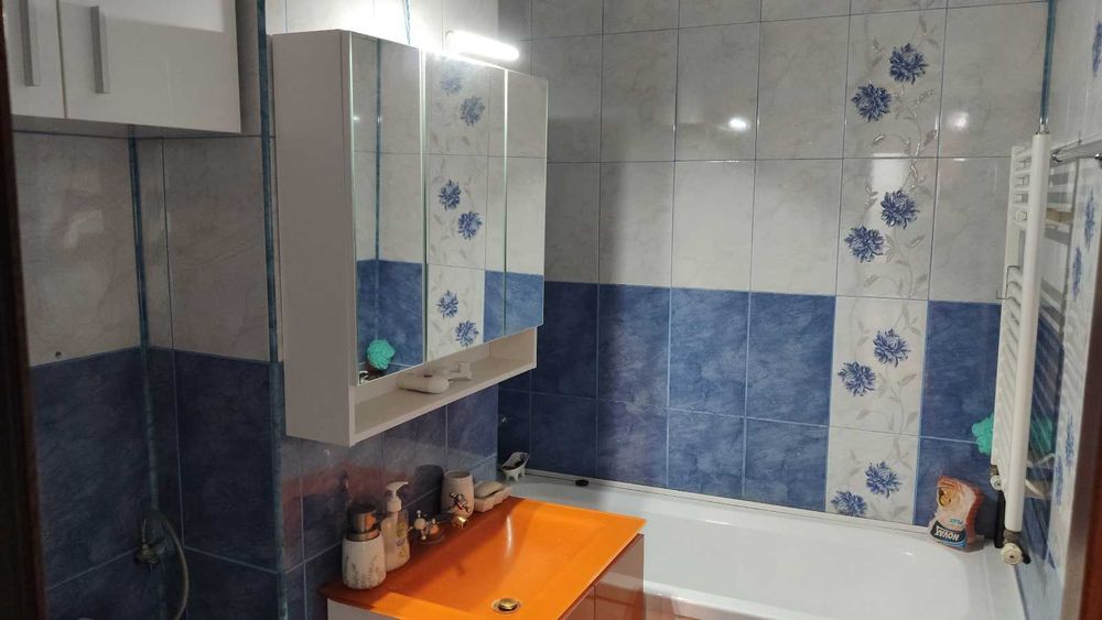 Apartament Chirie 2 camere complet mobilat utilat zona Prundu Pitesti: parcare, centrala proprie
