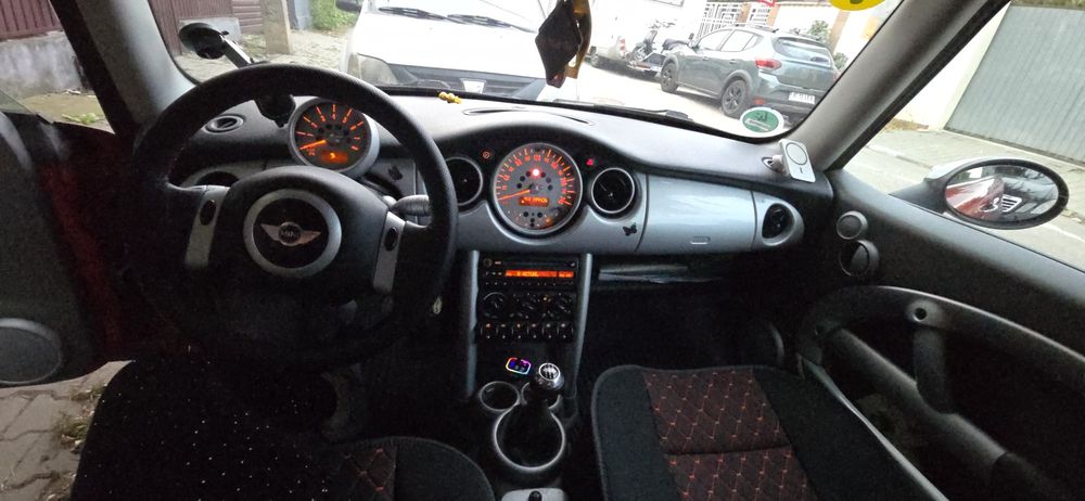 Minicooper rosu 1.6