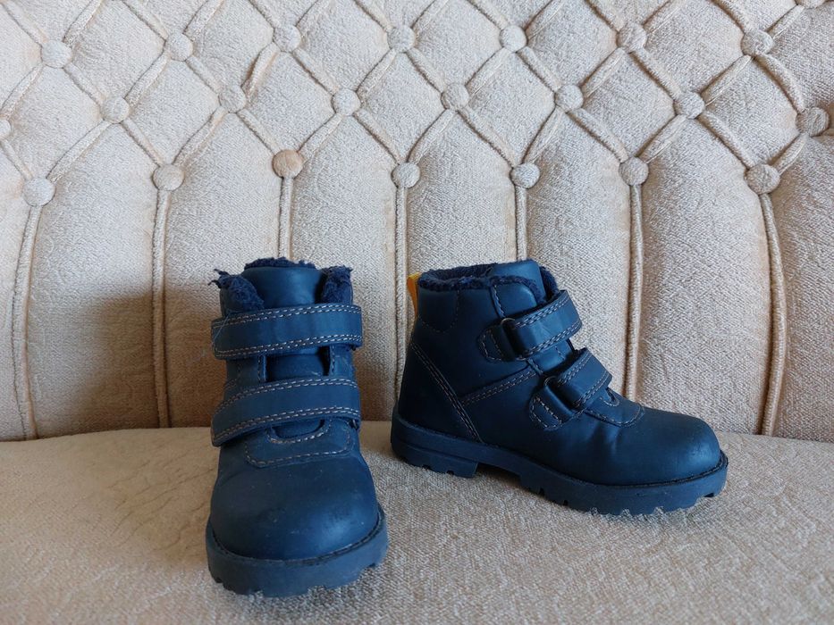 Продавам детски ботуши lupilu