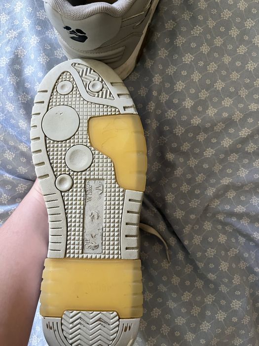 off-white, negociabil