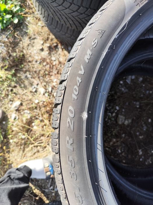 2 anvelope iarna 285.35.20 Pirelli dot 3223