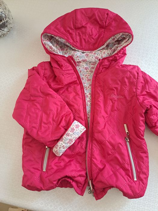 Продам лёгкую курточку для девочки