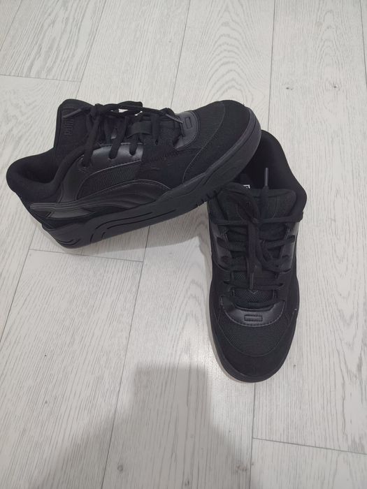 Продам кроссовки новые