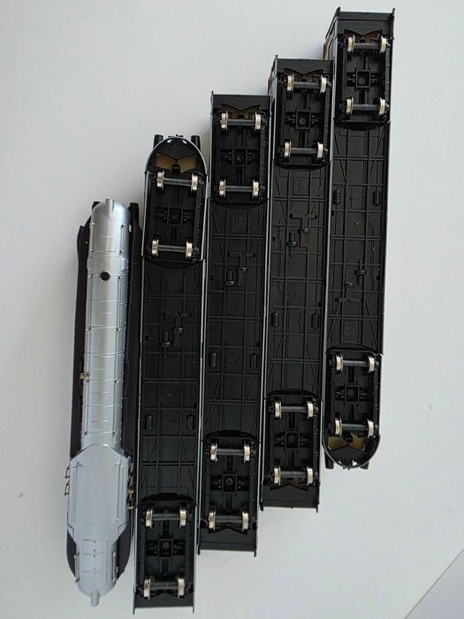 Rivarossi H0 - trenul aerodinamic Henschel Wegmann cu BR61 001