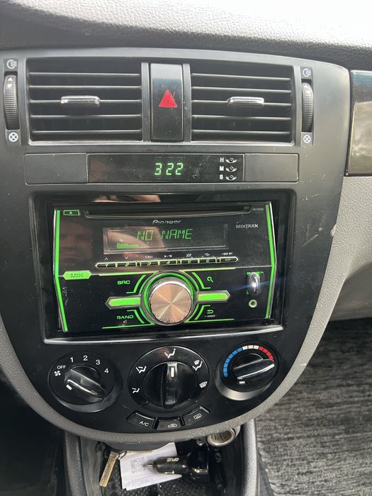 Pioneer FH-X555UI sotiladi